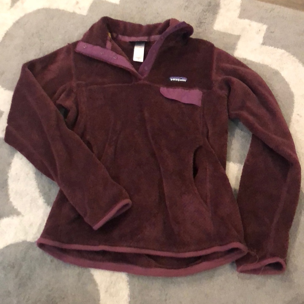 Patagonia plum pullover!